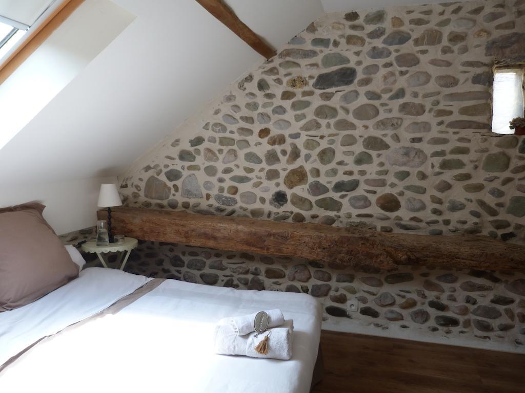 Maison D'Hotes Les 3 Baudets Issor Habitación foto